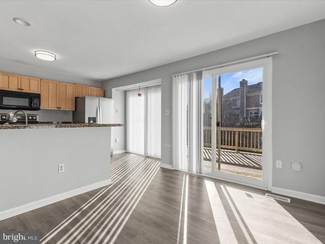 11553 HILL MEADE LN, Woodbridge, VA 22192