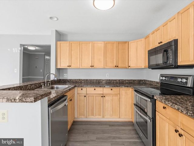 11553 HILL MEADE LN, Woodbridge, VA 22192