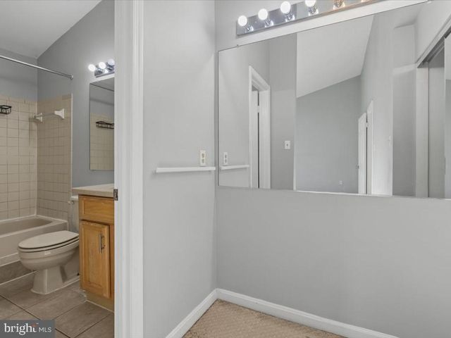 11553 HILL MEADE LN, Woodbridge, VA 22192