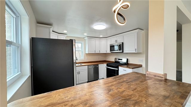 140 Orchard Dr, Penn Hills, PA 15235