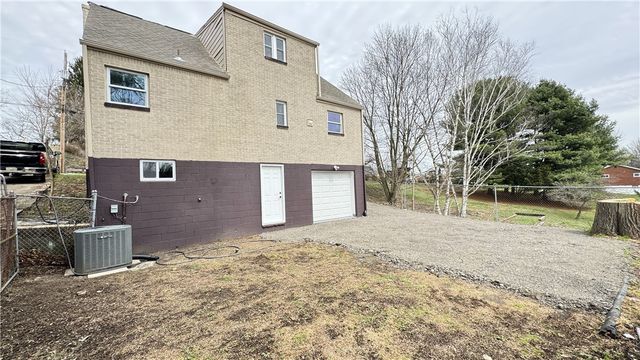 140 Orchard Dr, Penn Hills, PA 15235