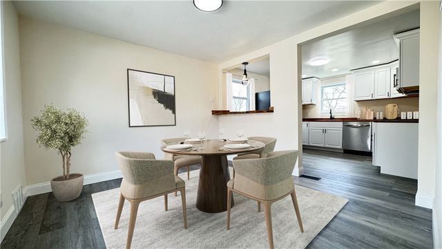 140 Orchard Dr, Penn Hills, PA 15235