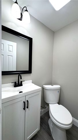 140 Orchard Dr, Penn Hills, PA 15235