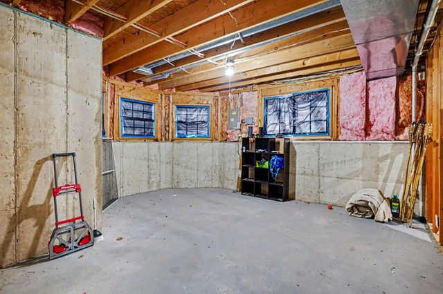 6479 Lakeshore Avenue, West Olive, MI 49460