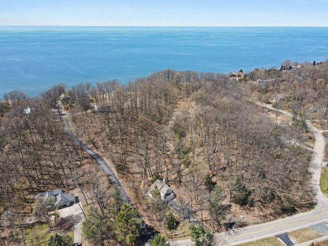 6479 Lakeshore Avenue, West Olive, MI 49460