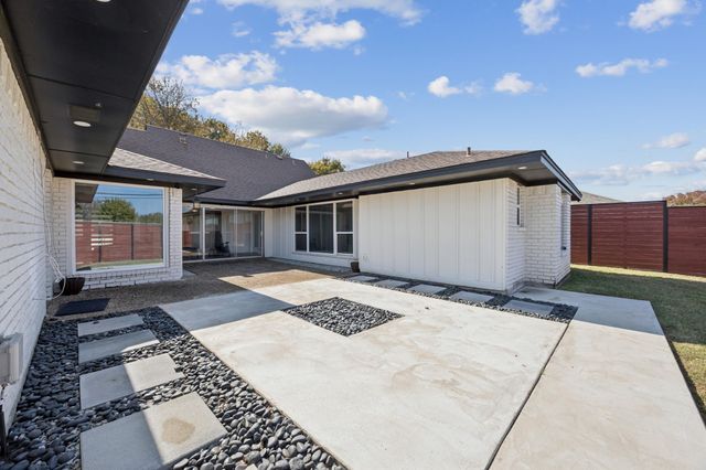 2833 Meadowbrook Drive, Plano, TX 75075