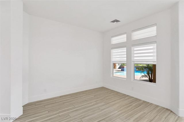 271 East Shelbourne Avenue, Las Vegas, NV 89123