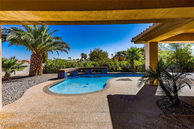 271 East Shelbourne Avenue, Las Vegas, NV 89123