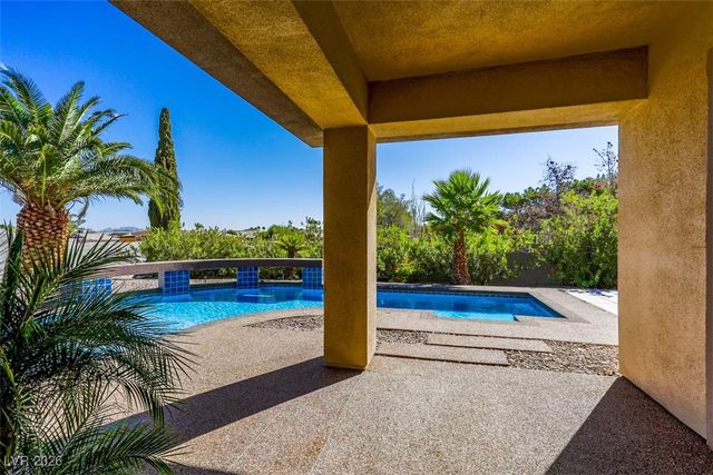 271 East Shelbourne Avenue, Las Vegas, NV 89123