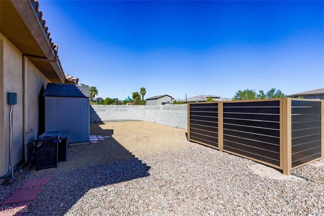 271 East Shelbourne Avenue, Las Vegas, NV 89123