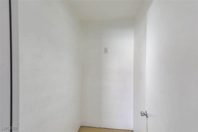 271 East Shelbourne Avenue, Las Vegas, NV 89123