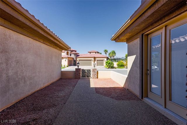 271 East Shelbourne Avenue, Las Vegas, NV 89123