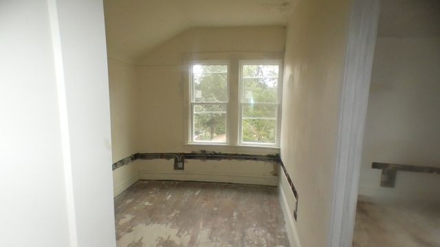 2657 E 93rd Street, Chicago, IL 60617