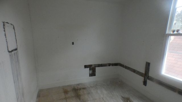 2657 E 93rd Street, Chicago, IL 60617