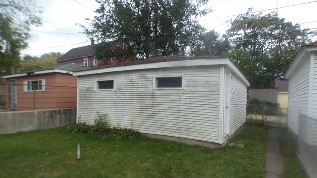 2657 E 93rd Street, Chicago, IL 60617