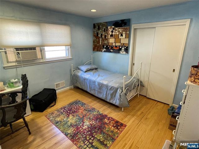 526 Rutland Avenue, Teaneck, NJ 07666