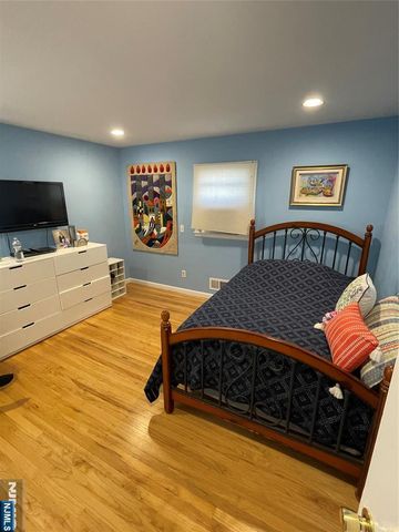 526 Rutland Avenue, Teaneck, NJ 07666