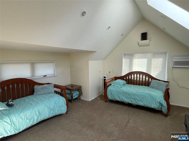 526 Rutland Avenue, Teaneck, NJ 07666