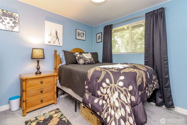 33227 39th Avenue SW, Federal Way, WA 98023