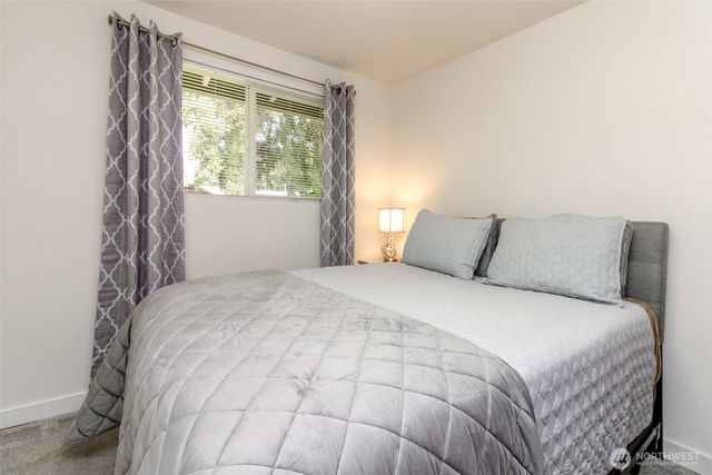 33227 39th Avenue SW, Federal Way, WA 98023