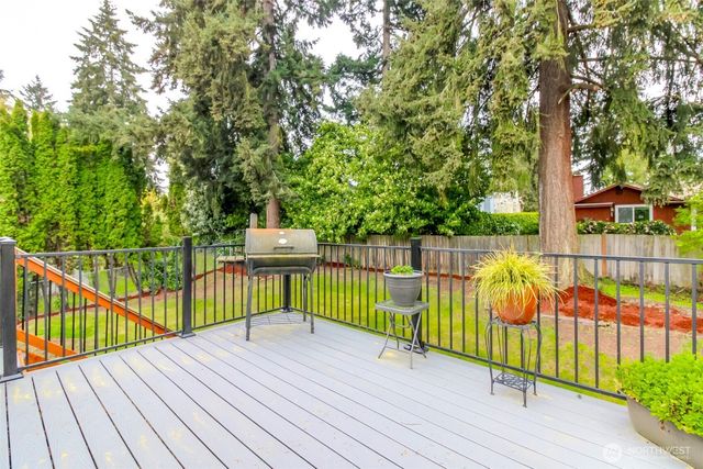 33227 39th Avenue SW, Federal Way, WA 98023