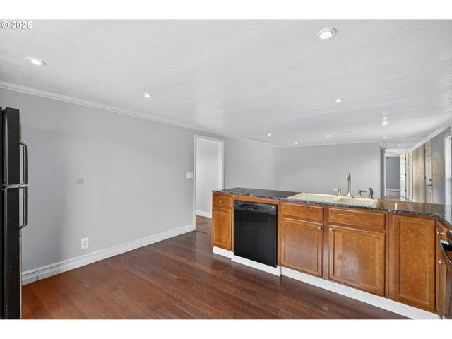 681 Sw CONCORD Way, Beaverton, OR 97006