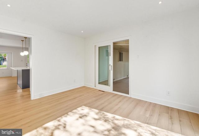 1015 MERRYMOUNT AVE S, Blackwood, NJ 08012