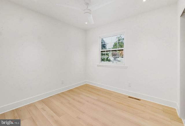 1015 MERRYMOUNT AVE S, Blackwood, NJ 08012