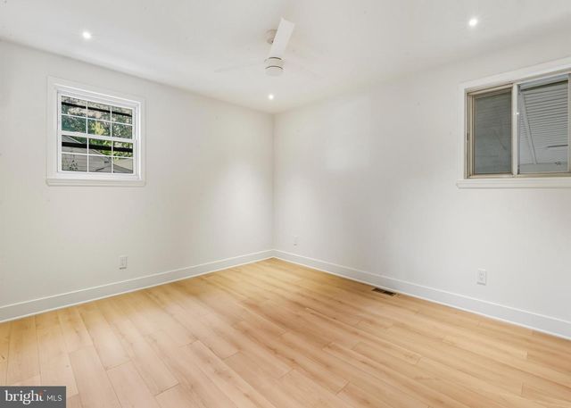 1015 MERRYMOUNT AVE S, Blackwood, NJ 08012