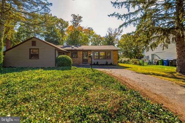 1015 MERRYMOUNT AVE S, Blackwood, NJ 08012