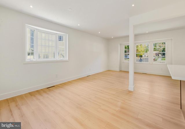 1015 MERRYMOUNT AVE S, Blackwood, NJ 08012