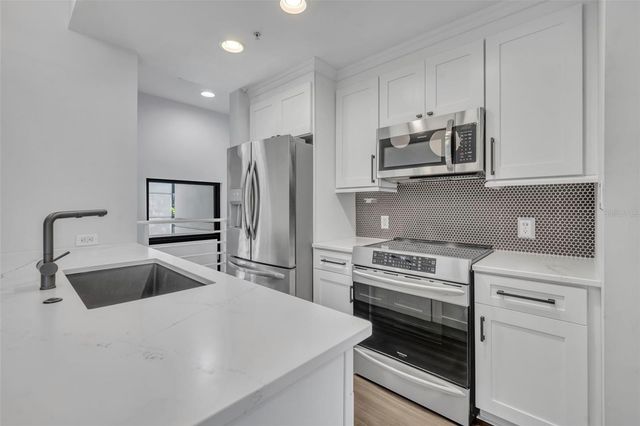 356 S OSCEOLA AVENUE 17A, Orlando, FL 32801