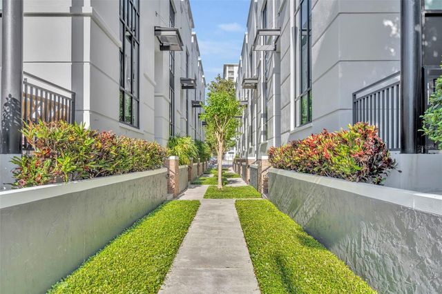 356 S OSCEOLA AVENUE 17A, Orlando, FL 32801