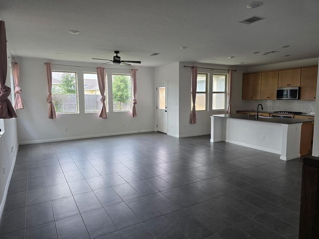 348 Fluttermill LOOP, Liberty Hill, TX 78628