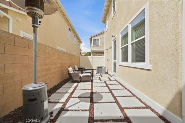 20040 Dampa Lane, Winnetka, CA 91306