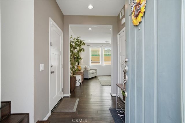 20040 Dampa Lane, Winnetka, CA 91306