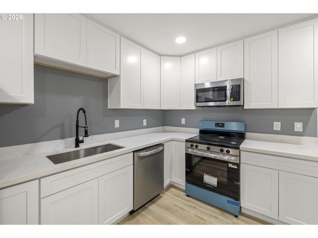 14062 Se FOSTER Rd, Portland, OR 97236