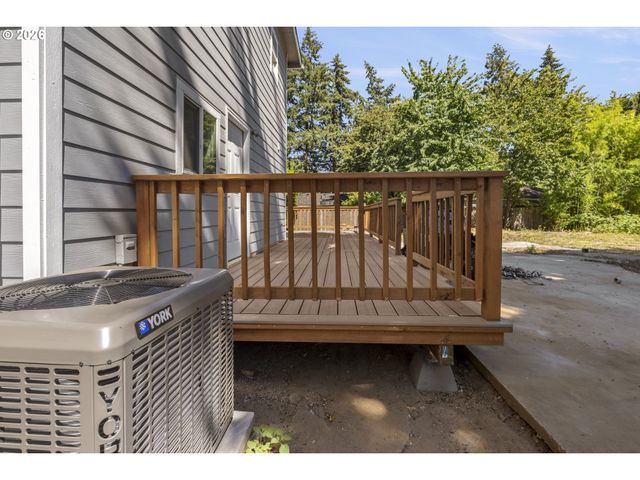 14062 Se FOSTER Rd, Portland, OR 97236