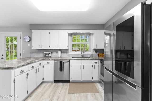 120 Barnsbury Drive, Lima, OH 45804