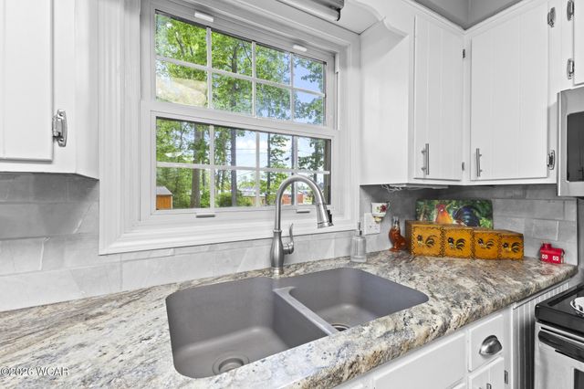 120 Barnsbury Drive, Lima, OH 45804