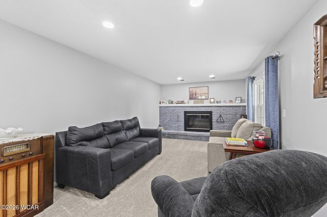 120 Barnsbury Drive, Lima, OH 45804