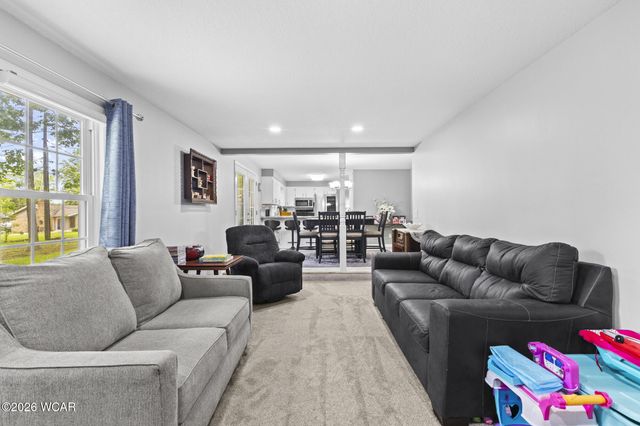 120 Barnsbury Drive, Lima, OH 45804