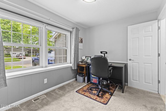 120 Barnsbury Drive, Lima, OH 45804