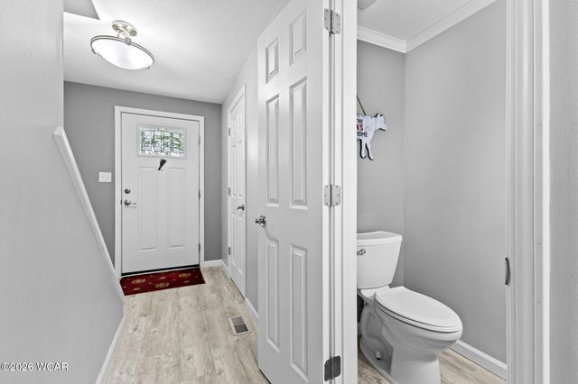 120 Barnsbury Drive, Lima, OH 45804