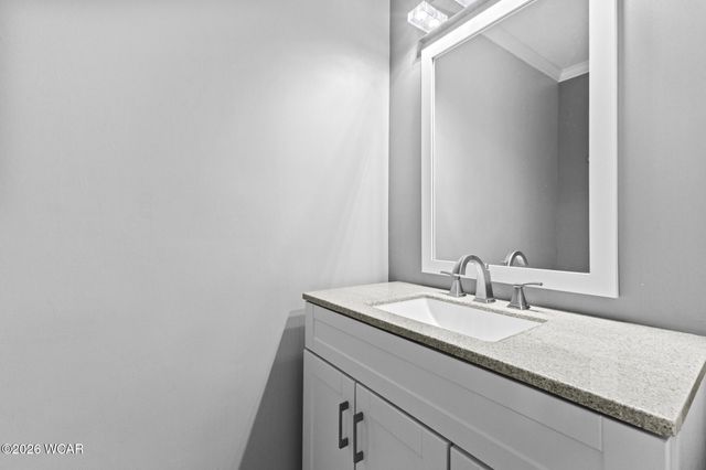 120 Barnsbury Drive, Lima, OH 45804