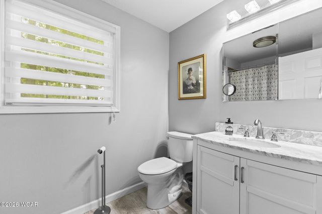 120 Barnsbury Drive, Lima, OH 45804