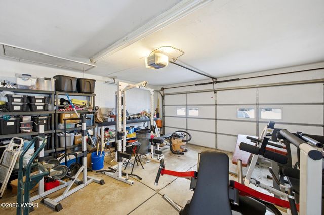 120 Barnsbury Drive, Lima, OH 45804