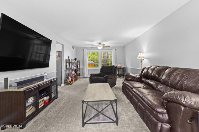 120 Barnsbury Drive, Lima, OH 45804