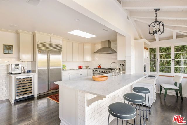 4778 Bonvue Avenue, Los Angeles, CA 90027
