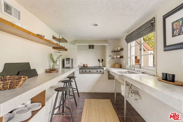 4778 Bonvue Avenue, Los Angeles, CA 90027